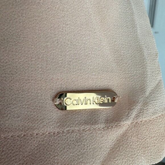 NWOT Calvin Klein XL Peach Roll Tab Short Sleeve V Neck Career Top - Picture 4 of 9